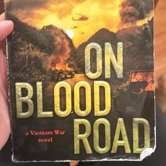 $3/15 On Blood Road by Steve Watkins. Vietnam War novel - Picture 4 of 5